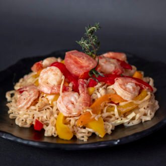 نودلز شرمس / مكعبات سلمون